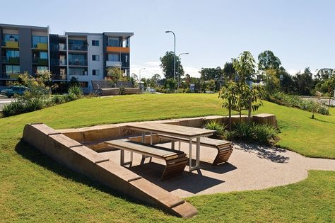 Fitzgibbon Chase’s Chibur park features barbecue and picnic areas for residents and visitors. Landscape Park Design, Landscape Design Diy, Park Seating, Front Yards Diy, House Garden Landscape, Picnic Park, Landscape Park, Park Picnic, Urban Design Architecture