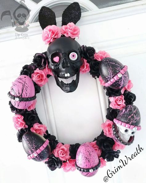 Happy Creepster, Goth Easter, Gothic Easter, Creepy Easter, Skeleton Swag, Gothic Crafts, Rabbit Season, Horror Crafts, Spooky Diy