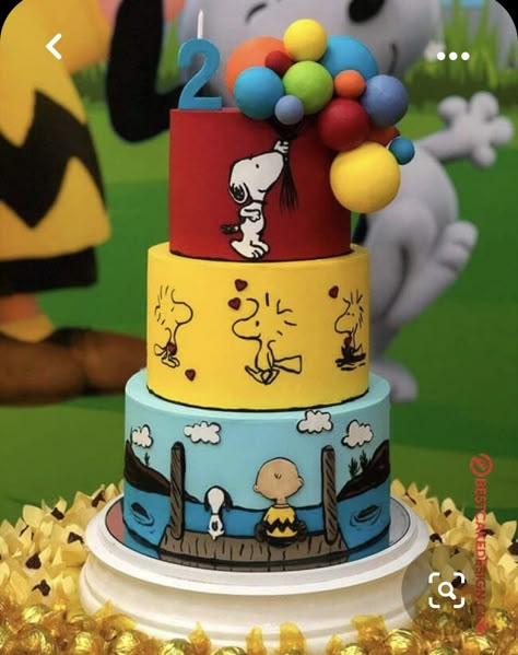 Snoopy Birthday Cake, Bolo Snoopy, Peanuts Birthday Party, Snoopy Birthday Party, Snoopy Cake, Peanuts Birthday, Snoopy Party, Snoopy Birthday, Bolo Fake