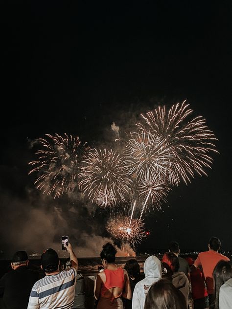 Canada Day Aesthetic, Aesthetic Fireworks, Canada Day Fireworks, Day Aesthetic, Beautiful Canada, Canada Day, Fireworks, Art