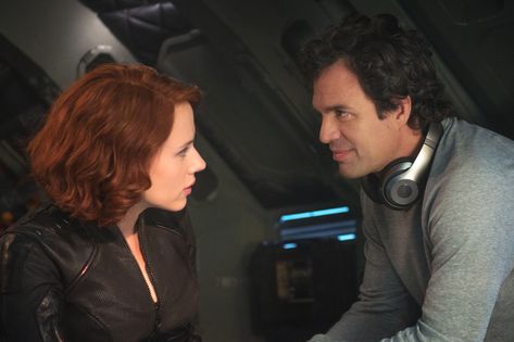 Natasha Romanoff/Black Widow (Scarlett Johansson, left,) and Bruce Banner/Hulk (Mark Ruffalo) in a scene from the motion picture "Avengers: Age Of Ultron." CREDIT: Jay Maidment, Marvel [Via MerlinFTP Drop] Black Widow And Hulk, Avengers Black Widow, Banner Hulk, Bruce Banner Hulk, Black Widow Avengers, Frank Castle, Avengers Cast, Avengers Age Of Ultron, Matt Murdock