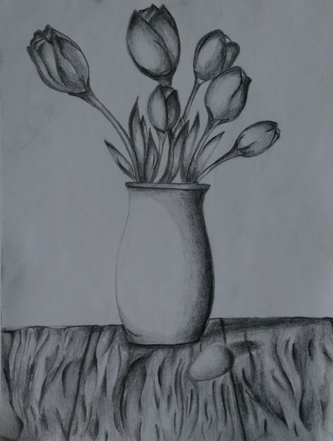 Flower Vase Sketch Pencil, Flower Vase Drawing Pencil, Still Life Pencil Shading, Flower Vase Drawing, Still Life Sketch, Pencil Sketches Easy, Fashion Maker, Dream Catcher Decor, Pencil Shading