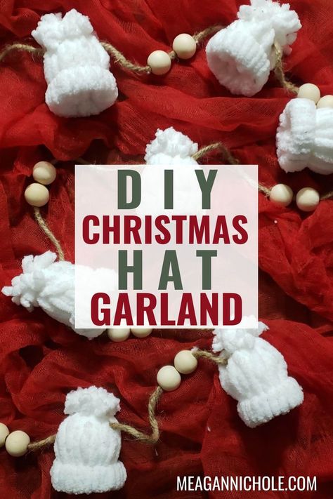 AWW! This is the only DIY Christmas hat garland tutotiral that makes since! So cute! Christmas Hat Garland, Hat Garland, Diy Christmas Hats, Homemade Christmas Decor, Best Christmas Crafts, Easy Diy Christmas Decor, Diy Christmas Crafts For Adults, Diy Tassel Garland, Christmas Decor Handmade