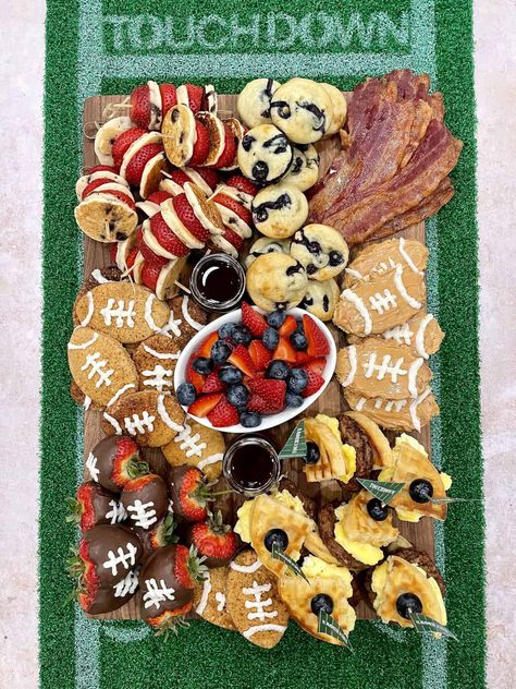 Tailgate Breakfast Board by The BakerMama Tailgate Breakfast, Peanut Butter Waffles, Waffle Sliders, Food Skewers, Hearty Snacks, Egg Waffle, Breakfast Board, Chocolate Covered Peanuts, Football Snacks