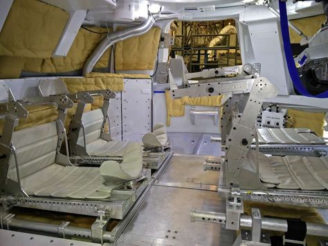 http://www.popsci.com/peek-inside-orion-spacecraft-that-will-fly-us-to-mars?image=3 Spacecraft Interior, Orion Spacecraft, Astronaut Suit, Johnson Space Center, Nasa Mars, Underground Bunker, Spaceship Art, Cool Car Pictures, Popular Science