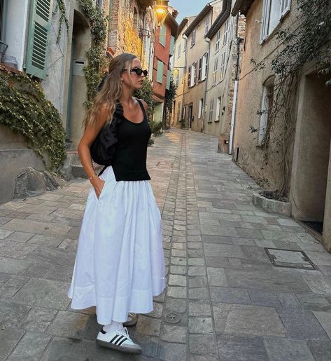 Carla Ginola, Trend Tiktok, Chic Outfits Classy, Outfit Work, Outfits Classy, Mode Boho, Dressed To The Nines, Classy Style, Basic Outfits