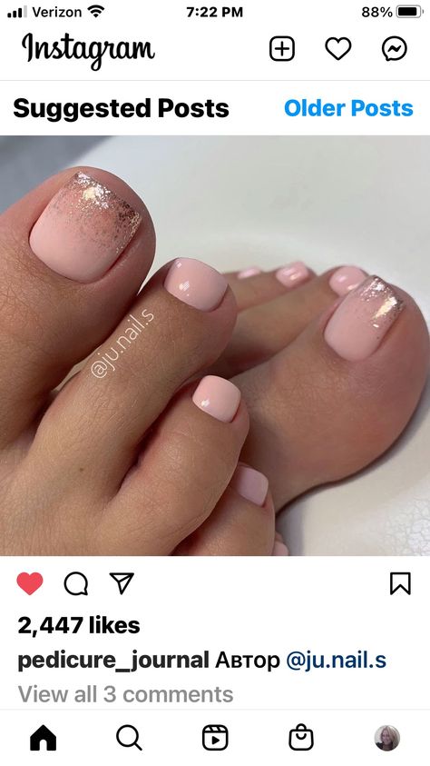 Pedicure Toe Nails Summer, Bridesmaid Toenails, Wedding Pedicure Toenails Brides, Bridesmaid Pedicure, Gold Toe Nails, Feet Nail Design, Pedicure Designs Toenails, Pedicure Nail Designs, Nails For Bride