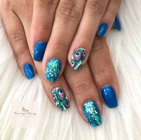 Peacock nails Peacock Blue Nails, Peacock Nails Design, Peacock Wedding Nails, Morpankh Nail Art, Peacock Pedicure, Nails Peacock, Peacock Inspired Nails, Peacock Nail Designs Feathers, Peacock Nail Designs