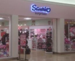 Sanriocore Aesthetic, Coconut Mall, Y2k City, Tampa International Airport, Glittery Eyeshadow, Sanrio Core, Pastel Skirt, Cute Places, Customised Phone Case