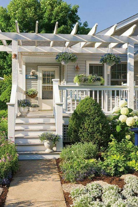 5 Trees That Can Transform Your Home's Curb Appeal - L' Essenziale Building A Porch, Craftsman Bungalow, Pergola Attached To House, Pergola Design, Porch Area, Backyard Pergola, Craftsman Bungalows, Decks Backyard, House With Porch