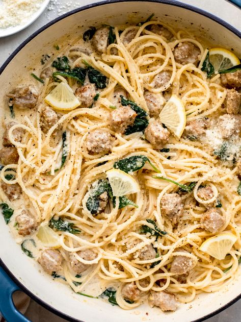 Lemony Spaghetti, Spaghetti With Italian Sausage, Food For New Year, Garlic Cream Sauce Recipe, Lemon Garlic Cream Sauce, Italian Sausage Recipes Pasta, Alfredo Spaghetti, Bug Food, Lemon Pasta Recipes