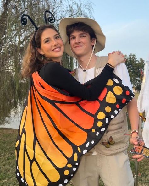 Butterfly And Catcher Costume, Non Scary Halloween Costumes, Butterfly And Butterfly Catcher Costume, Butterfly Couple Costume, Butterfly Costume Ideas, Kate Peytavin, Cute Diy Halloween Costumes, Easy Diy Couples Costumes, Single Costumes