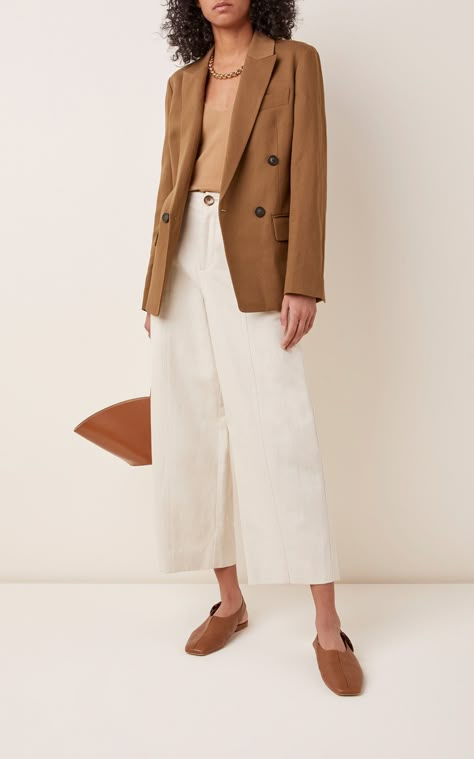 Tan Blazer Outfit, Edge Outfits, Brown Blazer Outfit, Edgy Work Outfits, Fw 2022, Outfit Blazer, White Trousers, Brown Blazer, Outfits 2023