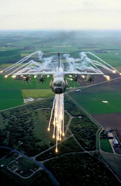 Embedded image permalink A400m Atlas, Ac 130 Gunship, C130 Hercules, Ac 130, Angel Flight, Air Planes, C 130, Military Hardware, Air Fighter