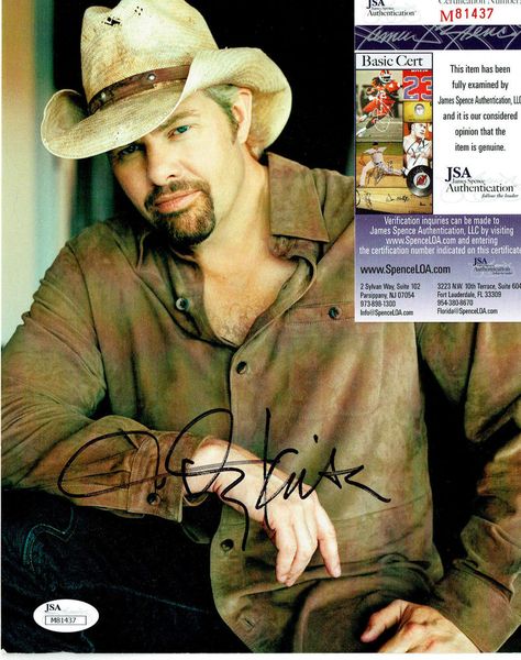 TOBY KEITH Signed "Country music" 8x10 Photo JSA #M81437 Picture Man, Michael Jordan Autograph, Gale Sayers, Country Musicians, Toby Keith, Walter Payton, Drum Heads, Drum Sticks, Country Signs