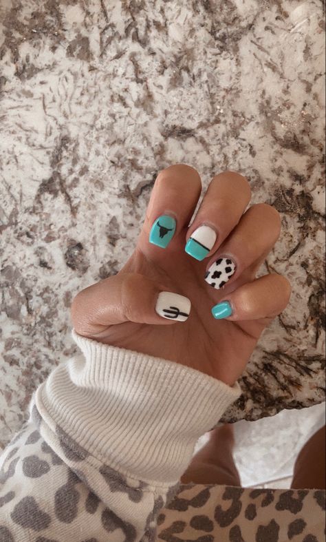 Simply Western Nails, Southern Style Nails, Country Gel Nail Designs, Cow Spot Nails, Nashville Tennessee Nail Ideas, Cow Print Teal Nails, Short Almond Western Nails, Turquoise Country Nails, Jel Nails Ideas