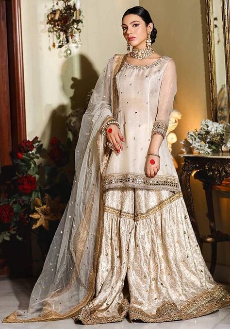 White Gharara, Nilofer Shahid, Gharara Designs, Nikkah Dress, Pakistani Fancy Dresses, Desi Clothes, Pakistani Bridal Dresses, Bridal Dress Design, Fancy Dress Design