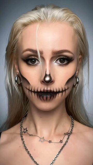 Katarzyna Szalska on Instagram: "Easy Halloween Makeup 💀 #halloweenmakeup #halloween #makeuphacks #makeup #makeuptrend #creativemakeup #makeupchallenge #makeuptutorial #makeuplook" Grim Reaper Halloween Makeup, Skeleton Inspired Makeup, Grim Reaper Face Paint For Kids, Easy Grim Reaper Makeup, Halloween Makeup Easy Skeleton, Skeleton Queen Makeup, Skeleton Makeup Cute, Skeleton Makeup Women, Skeleton Face Makeup Easy