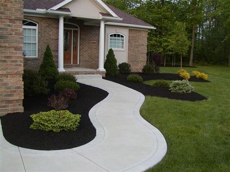 I'm going to pull out all of my old landscaping & redo with black mulch this summer! Sidewalk Landscaping, Mulch Landscaping, Front Yard Design, House Outdoor, Front Landscaping, Outdoor Landscape, Landscaping Supplies, Backyard Inspiration, Stamped Concrete