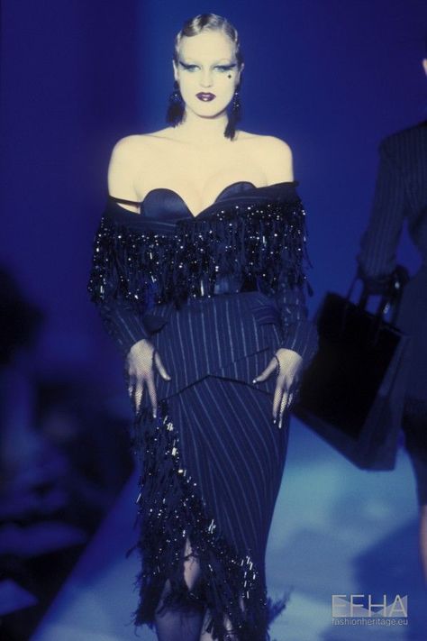 Mugler Fashion, Clothes Reference, 90s Runway Fashion, Fashion Magazine Cover, Thierry Mugler, Fashion Event, Winter 2024, Kpop Outfits, Gothic Fashion