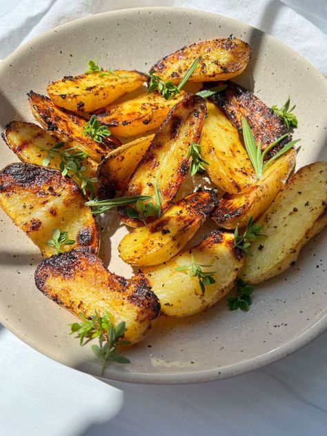 Grilled Greek Potatoes - The Modern Nonna The Modern Nonna, Greek Roasted Potatoes, Modern Nonna, Greek Rice, Souvlaki Recipe, Greek Lemon Potatoes, Vegetables Dishes, Tzatziki Recipes, Greek Potatoes