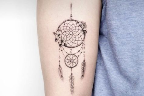 Feather Hip Tattoos, Name Tattoos For Girls, Atrapasueños Tattoo, Mermaid Sleeve Tattoos, Antler Tattoos, Left Arm Tattoos, Dream Catcher Tattoo Design, Hippie Tattoo, Magic Runes