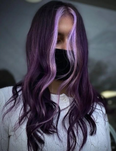 Purple Money Piece Hair, Cosmo Hair, Unique Hair Color Ideas, Plum Hair Color, Hair Color Plum, Dark Purple Hair, Plum Hair, Cute Hair Colors, Dyed Hair Inspiration