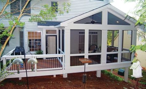 Small Extension, Porch Kits, Porch Design Ideas, Screened Porch Designs, Screened In Deck, Building A Porch, House With Porch, Diy Deck, Covered Decks