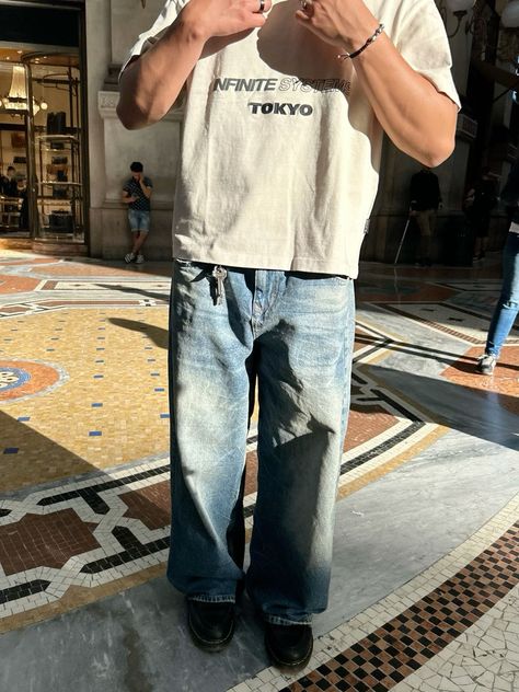 Baggy Jorts Outfit Idea, Jeans Simple Outfit, Jorts Outfit Idea, Loafers Men Outfit, Martens Outfit, Dr Martens Outfit, Oversize Outfit, Outfits Baggy, Shirt Design Inspiration