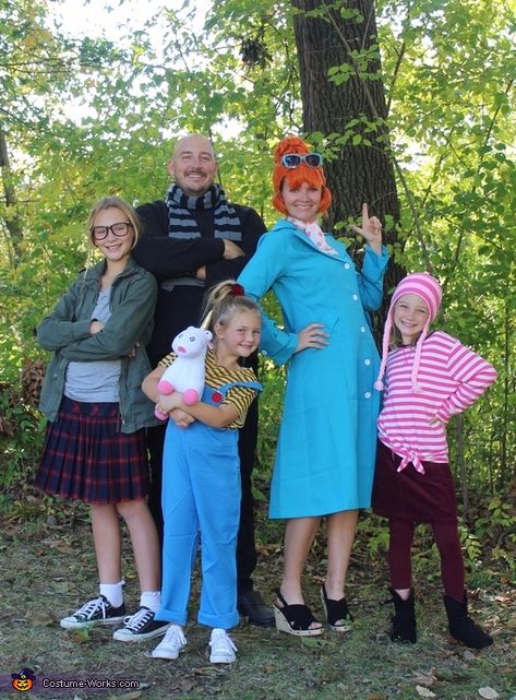 Funny 5 Person Halloween Costume, Anges Despicable Me Costume, Family Of 10 Halloween Costumes, Family Costumes For 6 Halloween, Halloween Costume For Family Of Five, Family 4 Costume Ideas, 5 Person Halloween Costume Family, 5 Family Halloween Costumes, Family Of Six Halloween Costumes