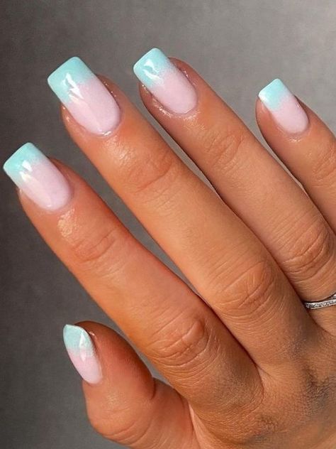 Baby Blue Summer Nails, Easy Summer Nail Designs, Ombre Nail Colors, Easy Nail Designs Summer, Ombre Gel Nails, Blue Ombre Nails, Beach Nail Designs, Beach Nail, Summer Nail Designs