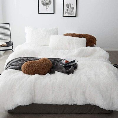 Faux Fur Bedding, Fur Bedding, Egyptian Cotton Duvet Cover, Velvet Bedding Sets, Bedding Sets Grey, Velvet Duvet, Grey Linen Bedding, Red Bedding, Velvet Bed