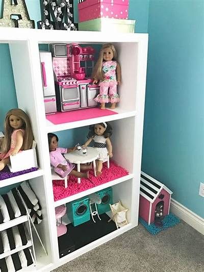 Creating adorable DIY American Girl Doll rooms in a large doll house ... American Girl Storage, Doll Organization, American Girl House, Doll Rooms, American Girl Doll Room, Large Dolls House, American Girl Dollhouse, Doll Storage, American Girl Doll House