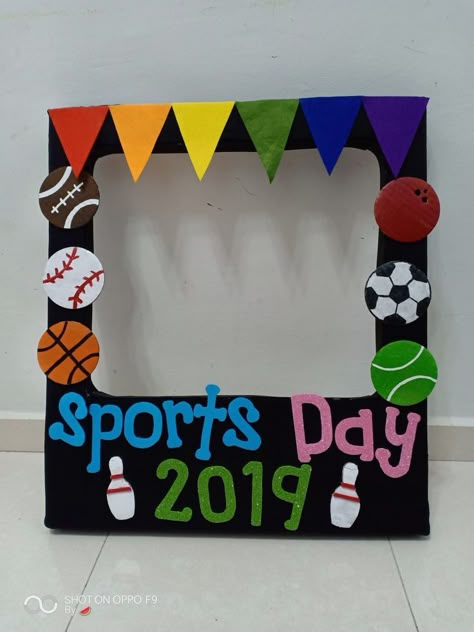 Sports Frames Ideas, Sport Board Ideas, Sports Day Arts And Crafts, Olympics Board Ideas, Sport Decorations Ideas Party, Sports Day Decoration School, Sport Day Decoration Ideas For School, Sports Board Ideas, Sport Day Kindergarten