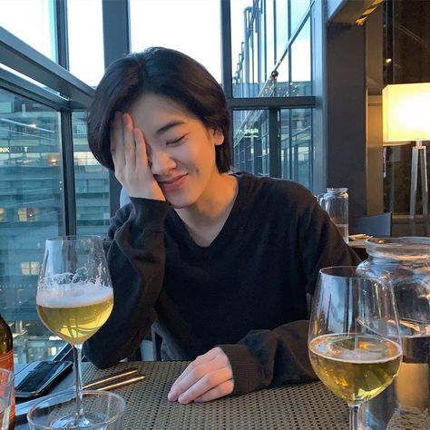 Ulzzang Tomboy, Lee Joo Young Hair, Lee Joo Young, Korean Short Hair, Asian Short Hair, Shot Hair Styles, Instagram Ideas Photography, Undercut Hairstyles, Favorite Hairstyles