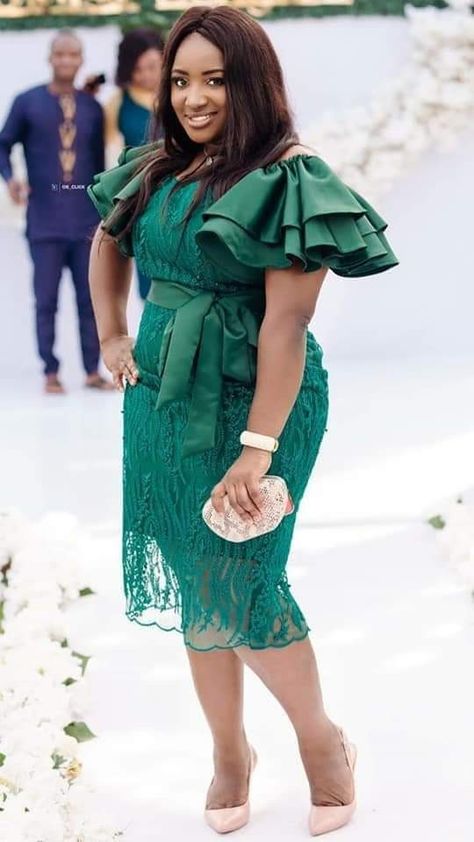 Latest Lace Styles For Women Short, Short Gown Lace Asoebi Styles, Lace Gown Styles For Wedding, Short Lace Gown, Women Traditional Wear, Official Wear, Lace Dress Classy, Fancy Short Dresses, Casual Wedding Guest Dresses