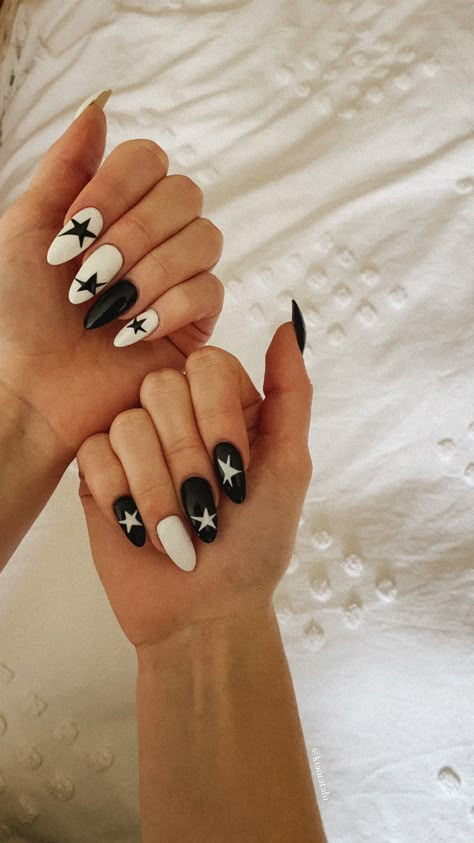 Boston Nails Designs, B&w Nail Design, Black And White Edgy Nails, White And Black Nails Almond, Fun Black And White Nails, B W Nails, Black And White Spring Nails, Simple Nails Black And White, Black And White Almond Nails Design