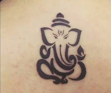 Ganesh Tattoo, Mantra Tattoo, Ganesh Art Paintings, Polynesian Tattoos, Ganesha Tattoo, Stylish Tattoo, God Tattoos, Geometric Tattoos, Shiva Tattoo