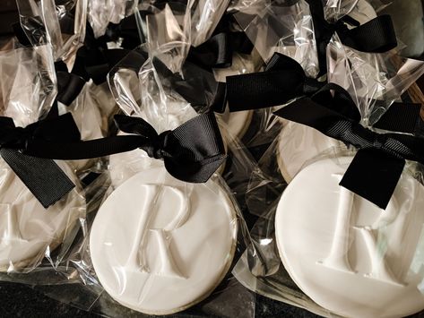 White And Black Dessert Table, White And Black Cookies, Black And White Sweets Table, Black Wedding Party Favors, Black Tie Wedding Party Favors, All Black Anniversary Party, Black And White Wedding Color Pallet, Wedding Favors Black And White, Bridal Shower Cookies Black And White