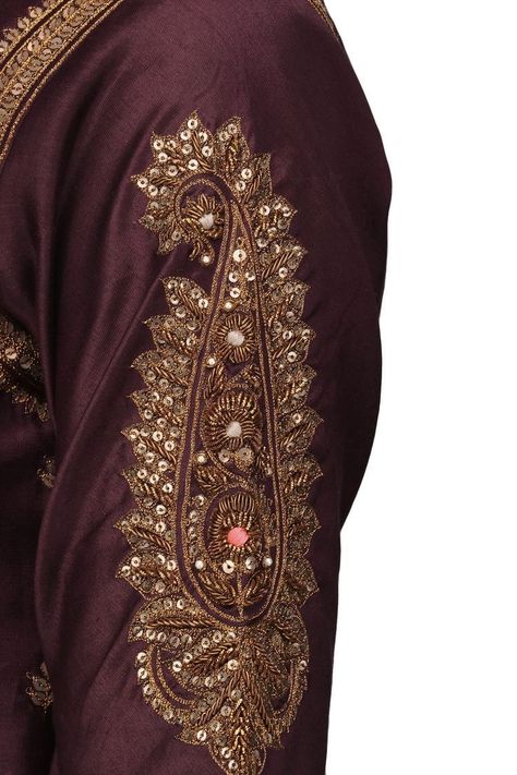 Kurta With Sharara, Sharara Pants, Embroidery Fashion Detail, Kurta Sharara, Velvet Dress Designs, Short Kurta, Blouse Embroidery, Blouse Designs Indian, Couture Embroidery