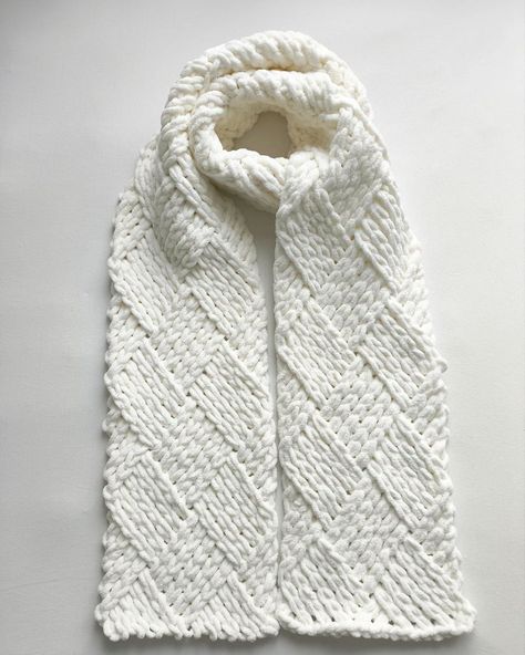 Alize Puffy Fine İpinden Atkı Handmade design cream scarf is designed for women in a fashionable way. It is light and comfortable and has a very soft structure. Since it is made of micro polyester yarn, it keeps warm and does not let cold. It keeps your neck warm and allows you to use it comfortably in winter. #scarf #scarfwomen #christmasscarf #handkinited #handmadde #scarfgift #luxurygiftforher #scarfersforwomen #womanscarf #womenscarf #womensscarf #atki #ogretmenlergunuhediyesi Womens Neck Scarf, Cream Scarf, Alize Puffy, Christmas Scarf, Basket Pattern, Knitted Blanket, Crochet Basket Pattern, Handmade Scarves, Cozy Gift