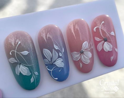 Nail Drawing, Butterfly Nail Art, Fancy Nails Designs, Christmas Gel Nails, Nail Art Ombre, Nail Art Videos, Flower Nail Art, Simple Nail Designs, Beautiful Nail Art