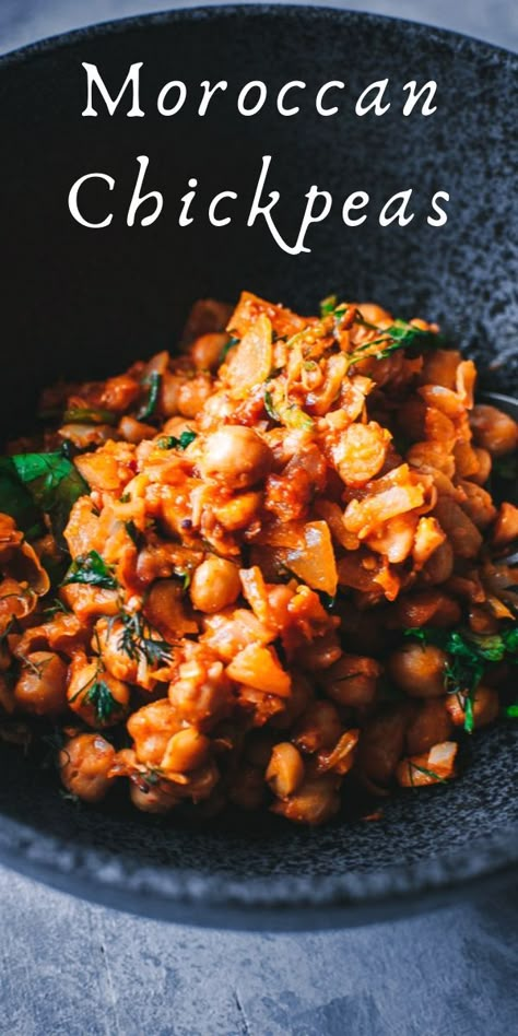 Chickpeas Side Dish, Harissa Uses, Chickpea Side Dish, Chickpea Harissa, Orange Chickpeas, Moroccan Recipes Authentic, Moroccan Vegan, Moroccan Chickpeas, Moroccan Side Dishes