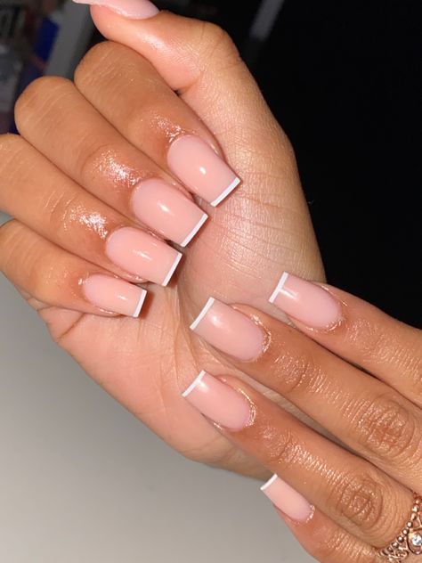 Outlined French Tip Nails, Straight French Tip Nails, Nude Baddie Nails Short, French Nude Nails, Nude French Tip Nails, Nude Square Nails, Nude French Nails, Nude French Tip, Nail Magic