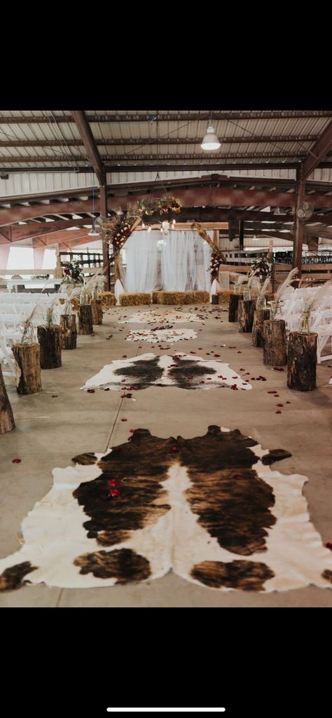 Wedding Isles Decoration, Cowhide Wedding, Cow Wedding, Western Themed Wedding, Wedding Isles, Western Wedding, Future Wedding, Got Married, Fall Wedding