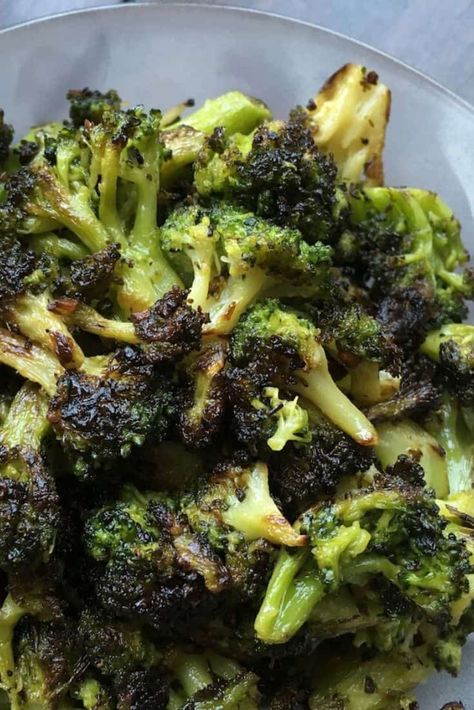 Cooking Broccoli, Charred Broccoli, Broccoli Side Dish, Feta Cheese Recipes, Asian Inspired Dishes, Scallop Recipes, Veggie Side Dishes, Broccoli Recipes, Vegetable Sides