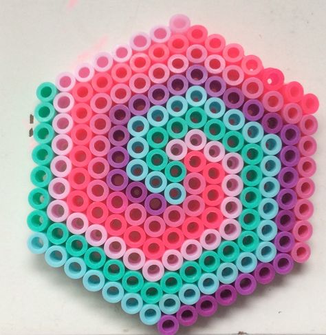 Easy perler bead designs. Fused Beads Patterns Ideas, Fusible Beads Ideas, Fusion Beads Patterns, Perler Beads Designs Pattern Easy, Circular Perler Bead Patterns, Easy Hama Bead Designs, Square Perler Bead Patterns, Fun Perler Bead Ideas, Pixel Beads Ideas