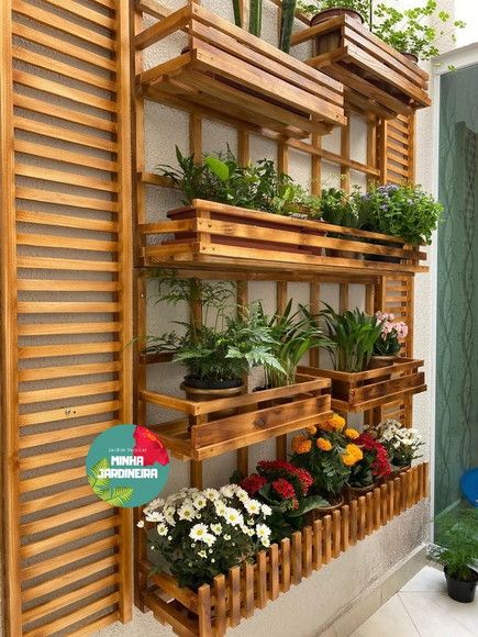 Kolam Koi, Vertical Garden Design, Vertical Garden Wall, Wooden Planter Boxes, Backyard Pergola, Garden Yard Ideas, Diy Garden Projects, Interior Garden, Backyard Projects