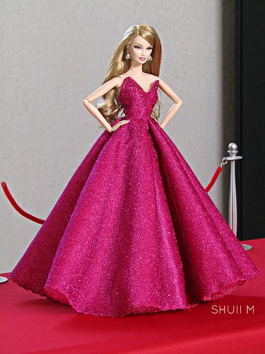 Red Carpet Arrival | Jesus Medina | Flickr Pink Couture, Sofia Ferreira, Barbie Wedding Dress, Barbie Dresses, Barbie Wedding, Barbie Gowns, Doll Clothes Barbie, African Traditional Dresses, Barbie Style