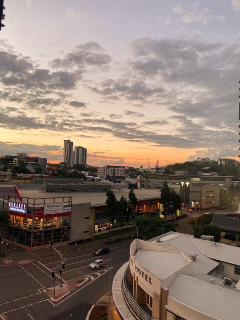 #city #cityliving #citylife #sunset #sunsetcity #sunsetphotography #photography #blogger #travelblogger #sunrise #sunrisephotography Home Snap, Fortitude Valley, Australian Travel, Sunset City, Sunset Wallpaper, Brisbane Australia, City Living, Sunrise Photography, City Life